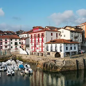 https://apartamentos-mundaka-port.basquecountryhotels.org