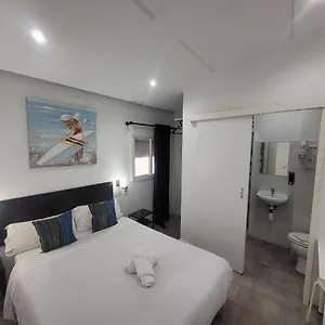Ayz Frailes - Auto Check-in (adults Only) Gasthuis